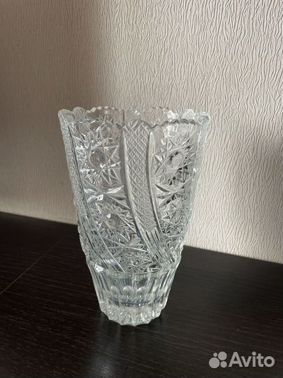 Хрустальная ваза