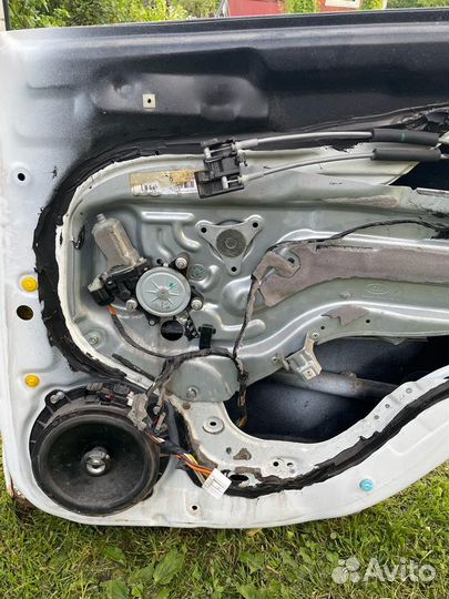 Дверь задняя правая на Kia cerato 2 поколение