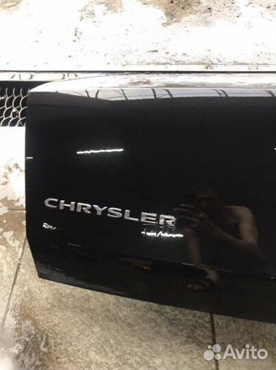Крышка багажника Chrysler 300C