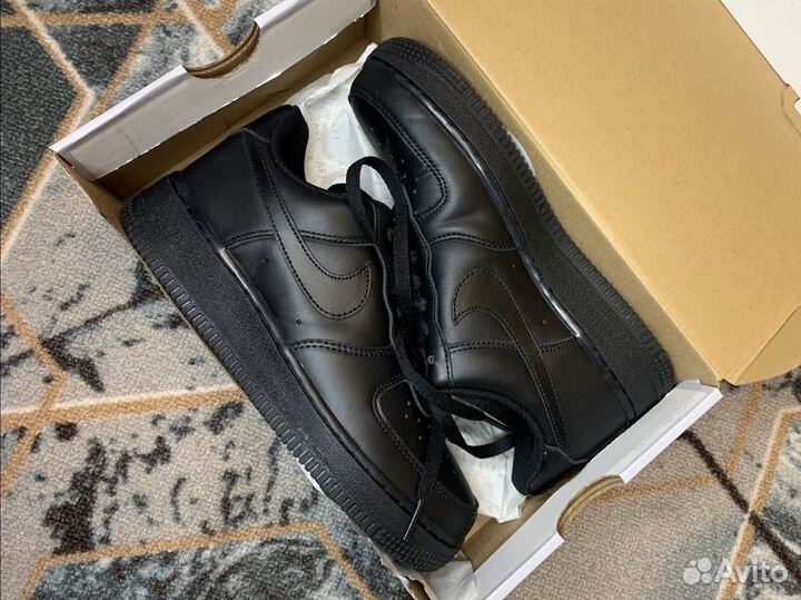 Nike air force 1 low black