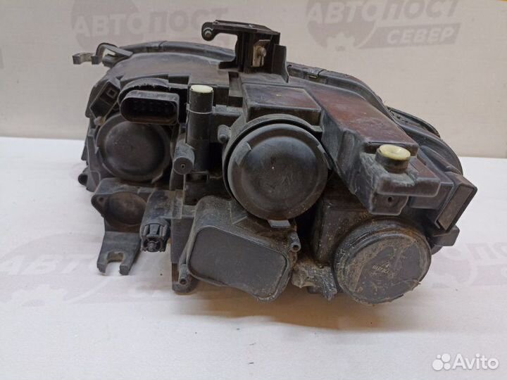 Фара правая правая Audi A4 B8 BLF 2009
