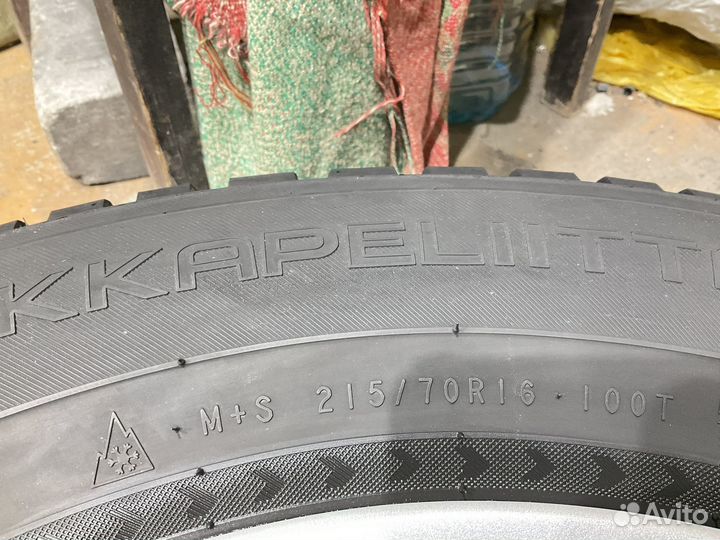 Nokian Tyres Hakkapeliitta 8 215/70 R16