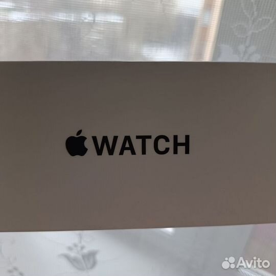 Смарт-часы Apple Watch SE 2022