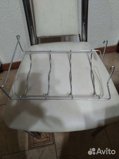 Подставка для бутылок в холодильнике