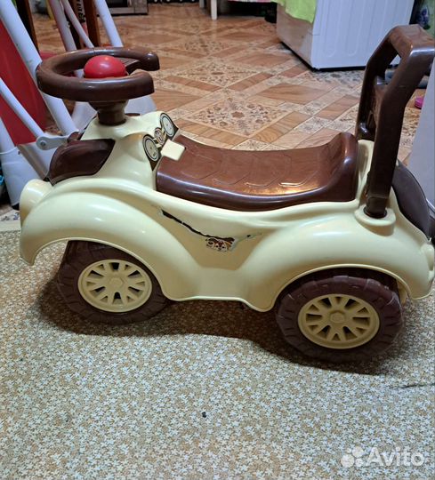 Машинка-каталка толокар