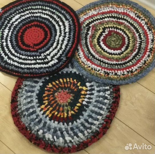 Коврики как у бабушки, много цветов