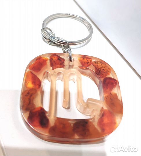 Янтарный брелок Зодиак