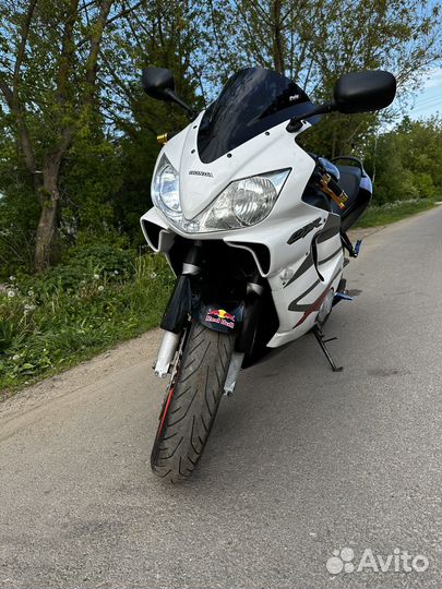 Хонда CBR 600F4