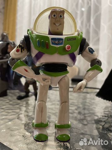 Фигурка базлайтер