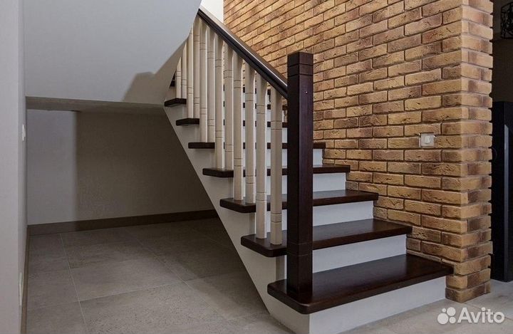 Лестница на металлокаркасе