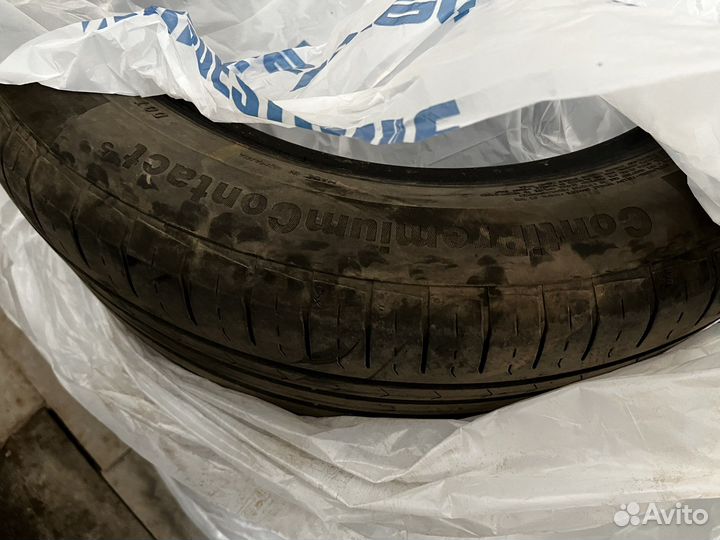 Continental ContiPremiumContact 5 215/55 R17