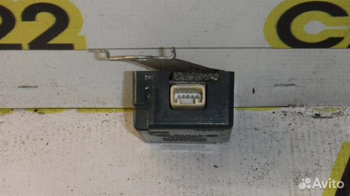 Блок электронный Toyota Camry XV30 2001-2006