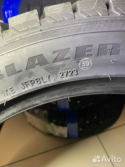 Sailun Ice Blazer Arctic EVO 245/45 R19 102V