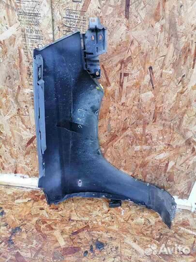 Крыло переднее левое Nissan X-Trail T30