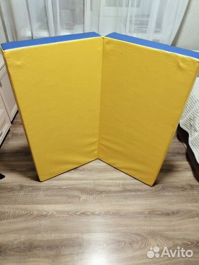 Мат гимнастический складной