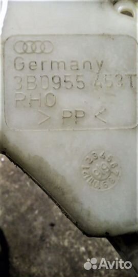Бачок Омывателя VW Passat B5 3B0955453T