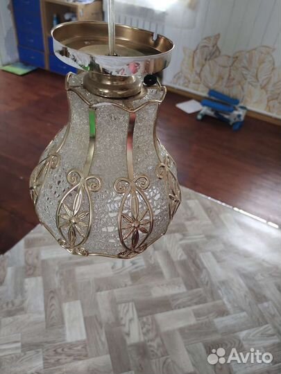 Люстра одиночная