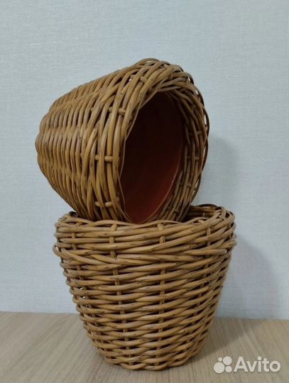 Кашпо из ротанга