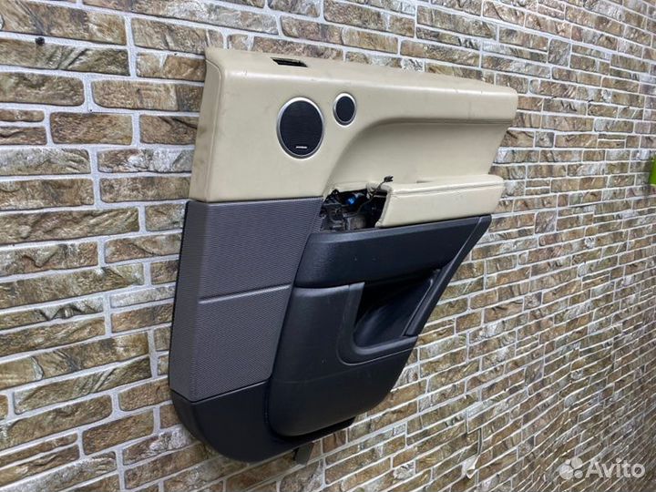 Обшивка боковой двери задняя правая Land Rover