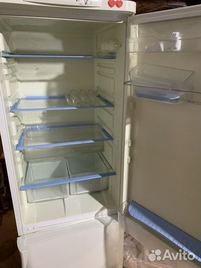 Холодильник indesit