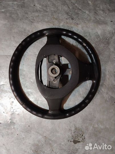 Руль Toyota Yaris P1 2003