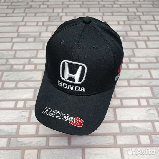 Бейсболка чёрная Honda