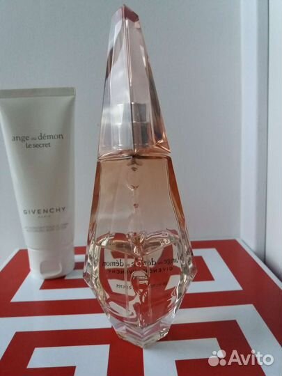 Givenchy Ange ou Demon Le Secret Eau de Parfum