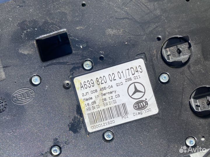 Плафон салона Mercedes Viano\Vito w639. Япония