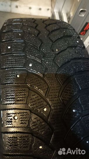 Bridgestone Blizzak Spike-01 225/65 R17