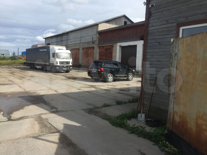 Гараж, > 30 м²