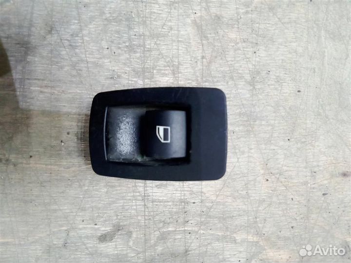 Кнопка стеклоподъемника от BMW X3 E83 2004-2010