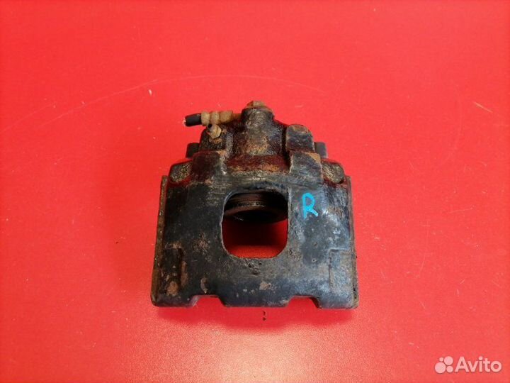 Суппорт передний правый Mercedes-Benz M-Class W163