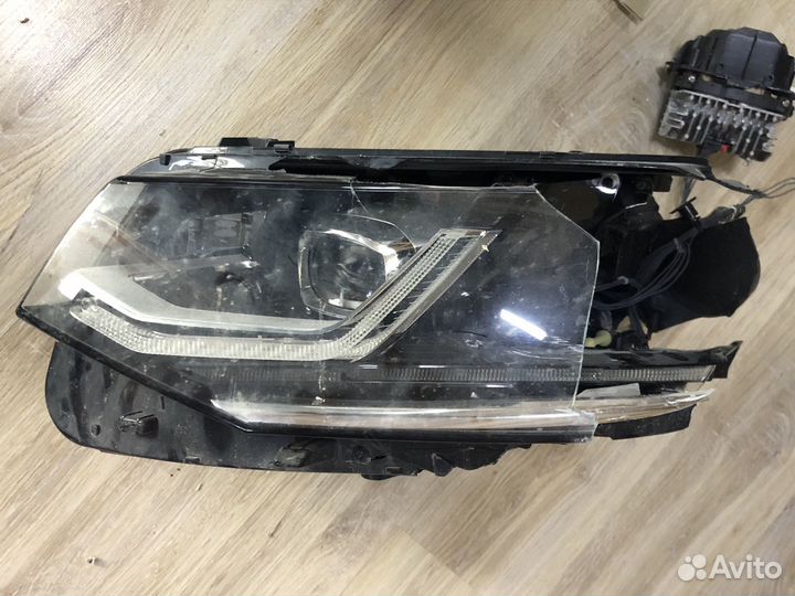 Передняя левая фара IQ.light на тигуан 2 vw
