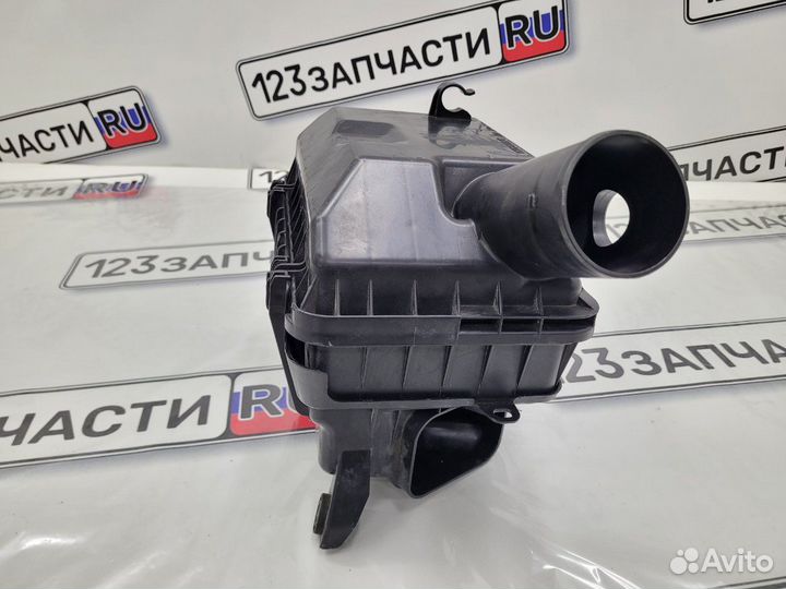 Корпус воздушного фильтра Mitsubishi Outlander