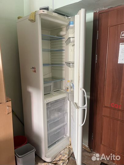 Холодильник бу indesit