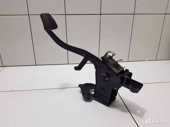 Педаль сцепления (Zotye T600)