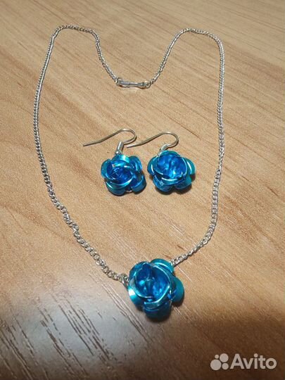 Бижутерия - бусы, цепочка с серьгами