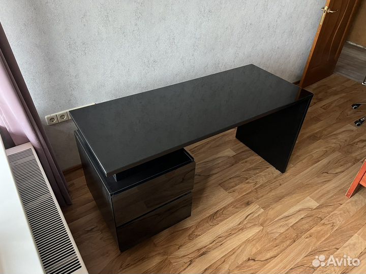 Компьютерный стол черный с двумя ящиками