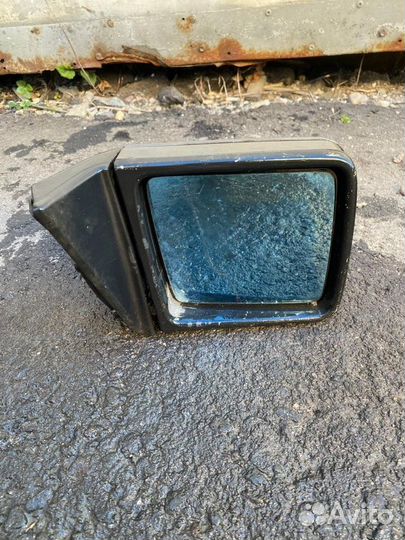 Зеркало заднего вида боковое правое Mercedes W124