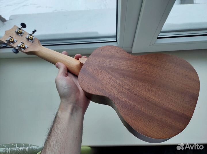 Новая укулеле