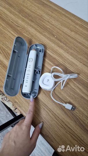 Ультразвуковая зубная щетка Sarmocare s100