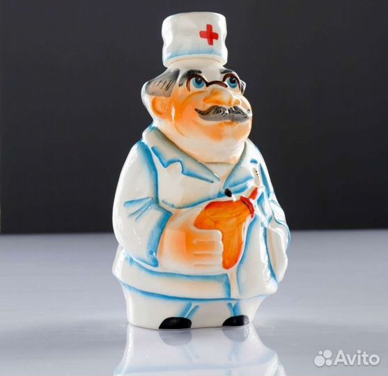 Набор фарфоровый штоф 