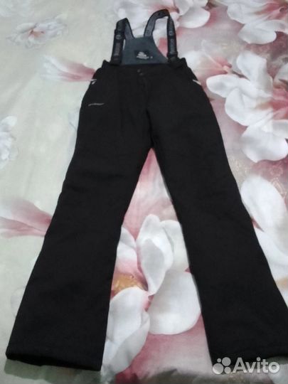 Горнолыжный костюм женский 42 44