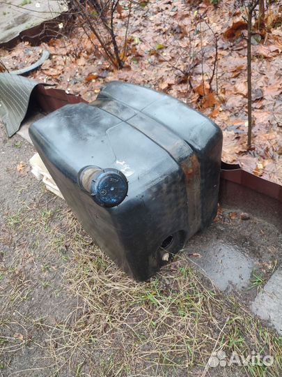 Бак адблю Мерседес Аксор с кронштейном