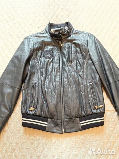 Кожаная куртка р.S