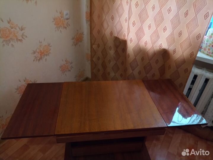 Журнальный столик