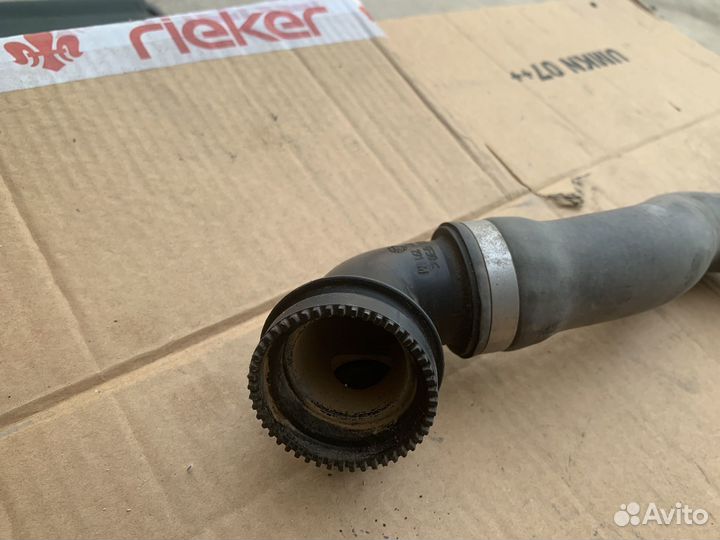 Патрубок радиатора Volkswagen Touareg 7L