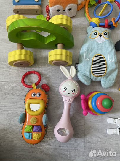 Игрушки для малышей до года