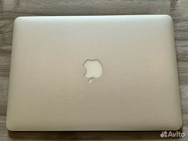 Apple MacBook Air 13 i7, 1,8GHz, DDR3 2гб