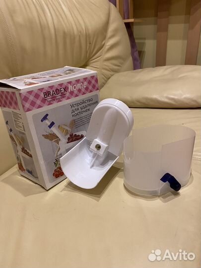 Машинка для удаления косточек вишни